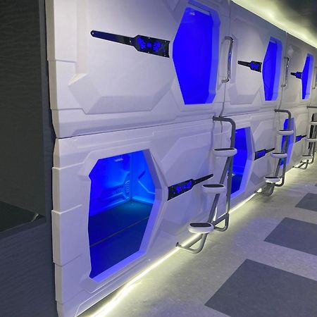 Capsule Hotel Нагасаки Экстерьер фото