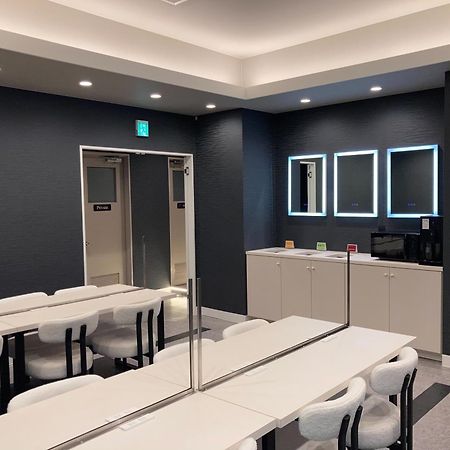 Capsule Hotel Нагасаки Экстерьер фото